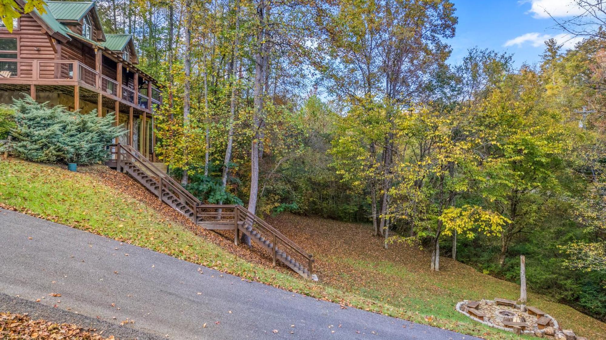 Relaxation Retreat - Pickleball Cabin - Wi-Fi, Fire Pit With Bar, Game Room, Hot Tub, Pool Access - Mins To Pf Sevierville Exteriér fotografie