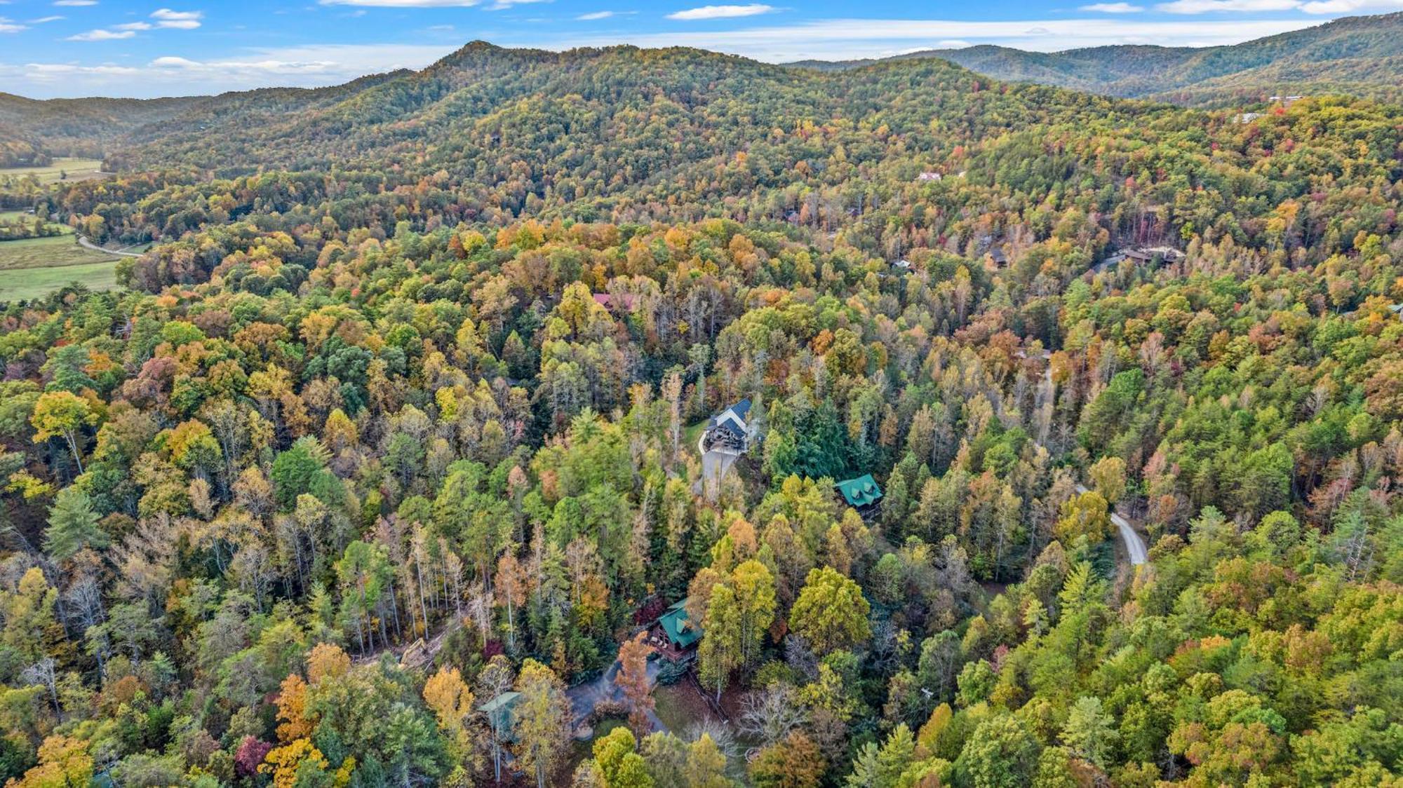Relaxation Retreat - Pickleball Cabin - Wi-Fi, Fire Pit With Bar, Game Room, Hot Tub, Pool Access - Mins To Pf Sevierville Exteriér fotografie