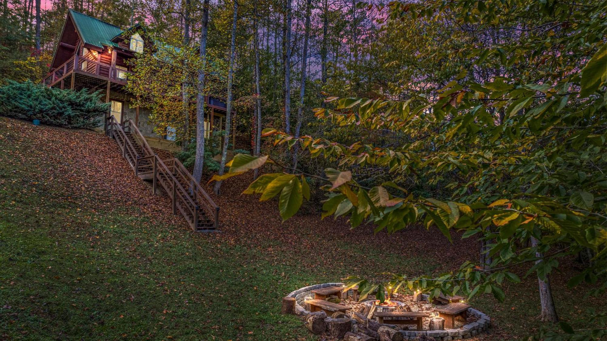 Relaxation Retreat - Pickleball Cabin - Wi-Fi, Fire Pit With Bar, Game Room, Hot Tub, Pool Access - Mins To Pf Sevierville Exteriér fotografie
