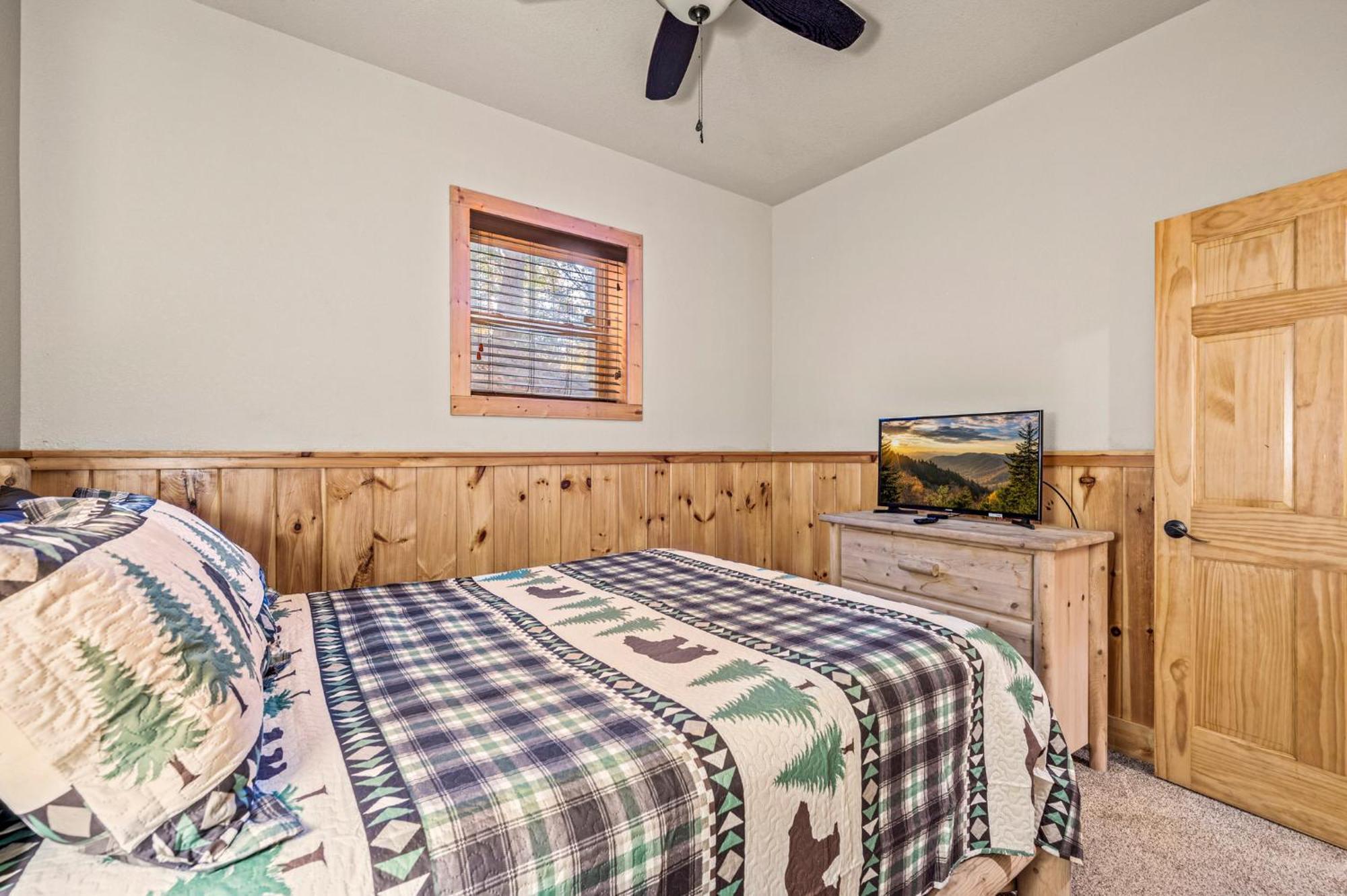Relaxation Retreat - Pickleball Cabin - Wi-Fi, Fire Pit With Bar, Game Room, Hot Tub, Pool Access - Mins To Pf Sevierville Exteriér fotografie