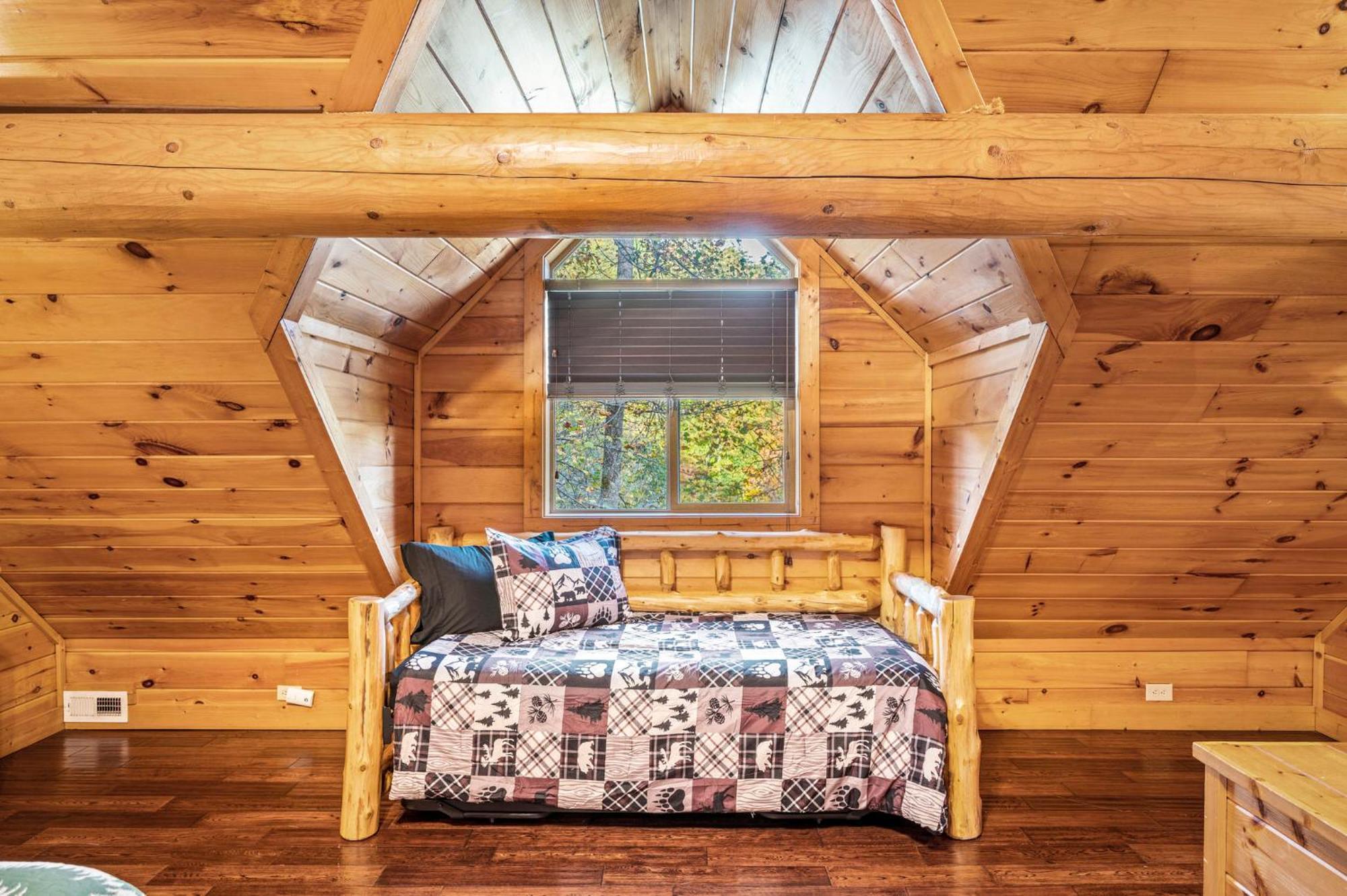 Relaxation Retreat - Pickleball Cabin - Wi-Fi, Fire Pit With Bar, Game Room, Hot Tub, Pool Access - Mins To Pf Sevierville Exteriér fotografie